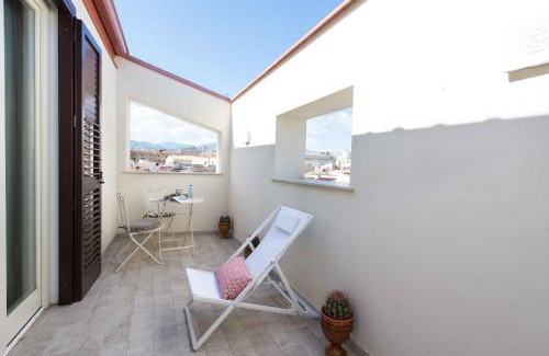 Castellammare Vucciria Apartment | Cassaro Apartment con Terrazza by Wonderful Italy