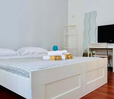 Ruggero Settimo House | Castelnuovo Rooms #Politeama