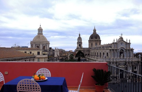 Catania City Centre Apartment | Central Piazza Duomo apartment with panoramic terrace