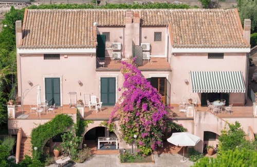 Zafferana Etnea House | Charming 3-bedroom country house with Jacuzzi and tank pool