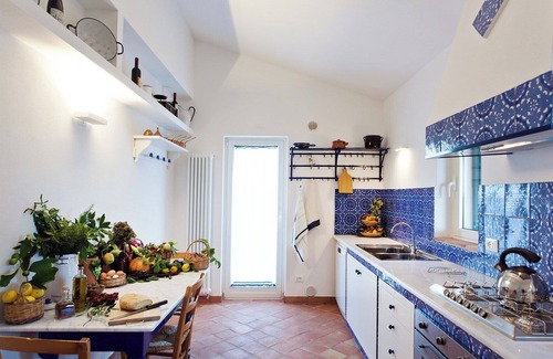 Vita Villa | Chirchiaro - Four Bedroom Villa, Sleeps 8
