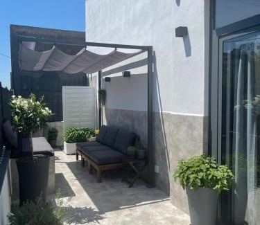 Carlentini House | City Sea House