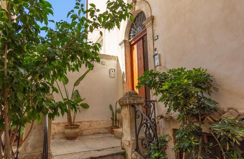 Noto Historic Centre Apartment | Civico 27