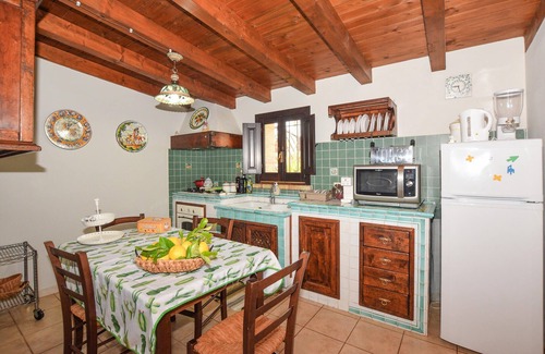 Syracuse House | Cozy home in Siracusa with kitchen