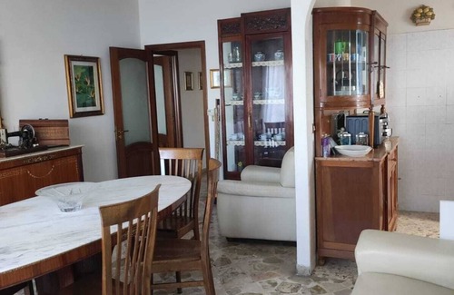 Monte Po-Nesima-San Leone-Rapisardi Apartment | Cozy, spacious and bright apartment, vacation home, 3 independent rooms