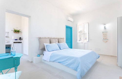 Santa Lucia Apartment | Darsena Sunset Apartment II by Wonderful Italy