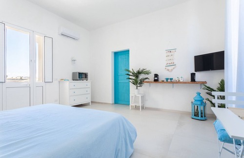 Santa Lucia Bed & Breakfast | Darsena Sunset Suite II by Wonderful Italy