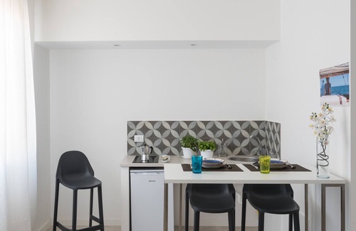 Syracuse Apartment | Dioniso Comfort Suite by Wonderful Italy