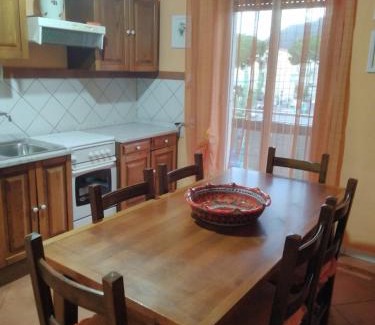 Brolo Apartment | Ekaterina House-Grande Appartamento in Centro