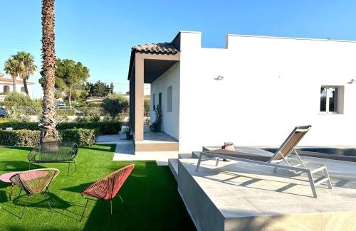 Fontane Bianche Villa | Elsa Holiday Home