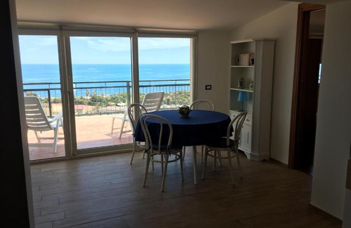 Picanello-Ognina-Barriera-Canalicchio Apartment | Europa Guest House