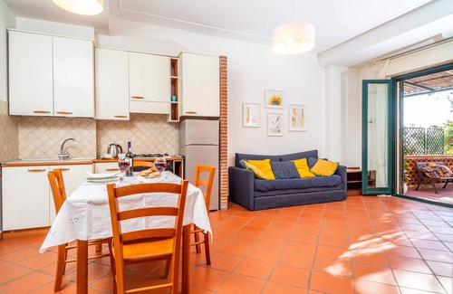 Aci Castello Apartment | 'Family resort in villa with pool'