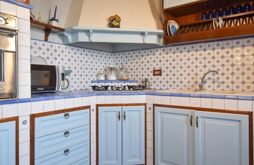 Trabia Apartment | Gorgeous apartment in Trabia with WiFi