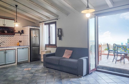 Trabia Apartment | Gorgeous apartment in Trabia with WiFi