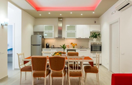 Villagonia House | Guest Home RoSe