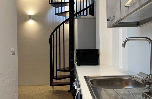 Coste House | Historical sea town house, sun roof Terrace, close to beach/Etna/bars/Tormina