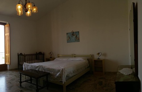 Licata Apartment | Holiday Apartment Antona "3P Apartment" 150 m from the sea, Free WiFi, Best price!