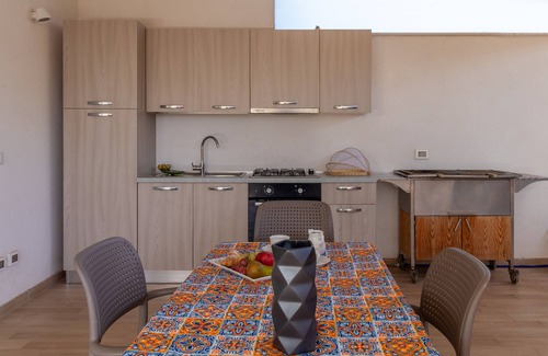 Pozzallo Apartment | Holiday Apartment "Saija" with Sea View, Private Terrace & Wi-Fi