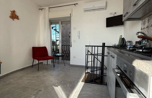Forza d'Agro House | Holiday Home 'Casa Mark' with Sea View, Wi-Fi and Air Conditioning