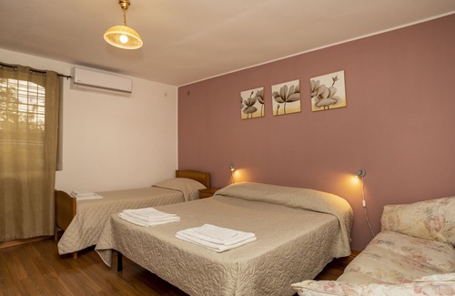 Naso House | Holiday Home 'Casavacanze Ninopetrelli Pianoterra' with Sea View
