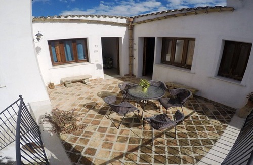 Custonaci House | Holiday home il Cortile sea swimming pool Custonaci Cornino
