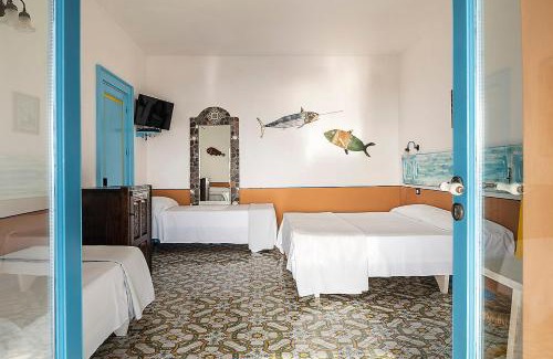Santa Marina Salina Hotel | Hotel Mamma Santina