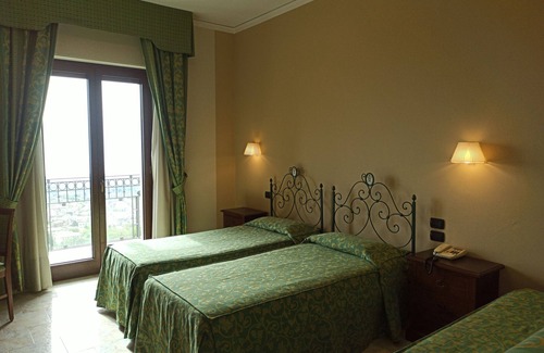 Zafferana Etnea Hotel | Hotel Primavera dell'Etna