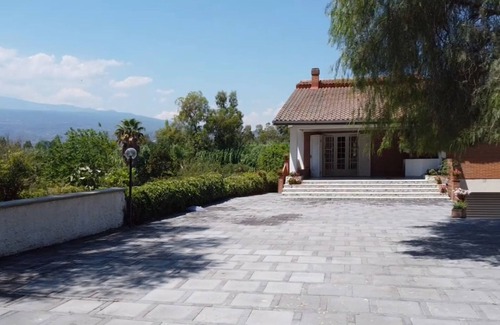 Calatabiano Villa | House by the Sea, nestled in a natural oasis.