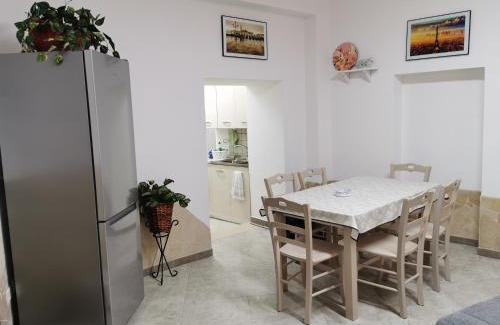 Viagrande House | House Umberto I