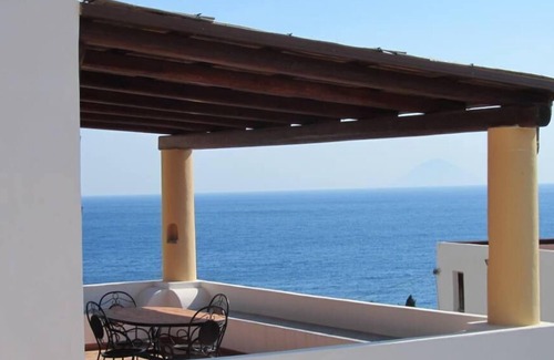 Santa Marina Salina House | House / Villa - Salina