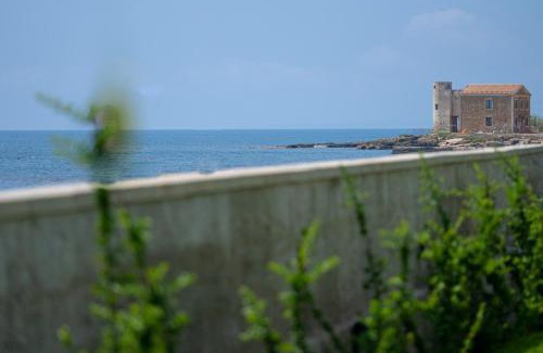 Calabernardo House | House & Villas- KYME'