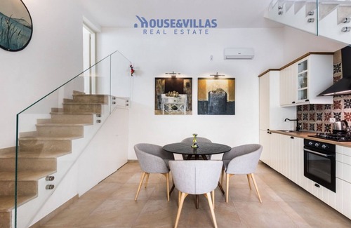 Noto House | House&Villas - L'Escalier Suite
