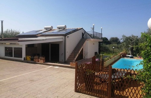 Cefalu Villa | House with private access to beach