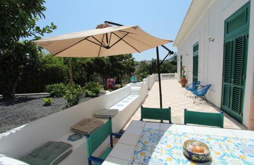 Lipari Historic Centre Villa | La Casa Bianca