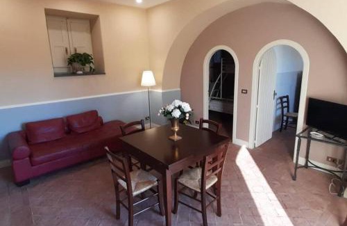 Mascalucia Apartment | La Casetta Rosa alloggio indipendente, four beds
