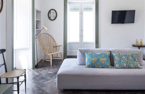 Ragusa Villa | La Dolce Vita - Six Bedroom Villa, Sleeps 16
