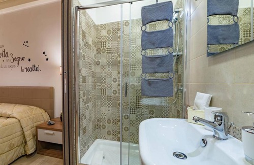 Sciacca Historic Centre Cabin | La Finestra sul Cortile - Deluxe Double Room with Balcony