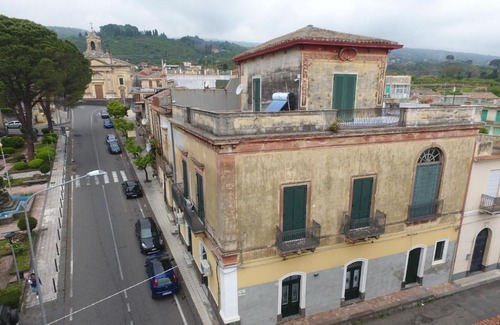 Fiumefreddo di Sicilia Villa | La Gurna Relax
