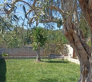 Noto House | La panchina