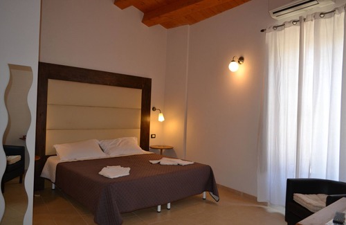 Modica Other | MAESTRALE 1 bedroom apt 2/4 sleeps with Pool - Modica - Sicily