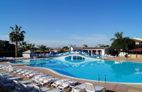 Campofelice di Roccella Villa | Mareluna Family Resort - Villa 7 - Wi-Fi and A / C!