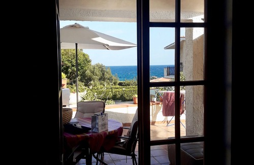 Fontane Bianche Villa | Mia and Rocco Jack's house, where you can relax with friends and family.