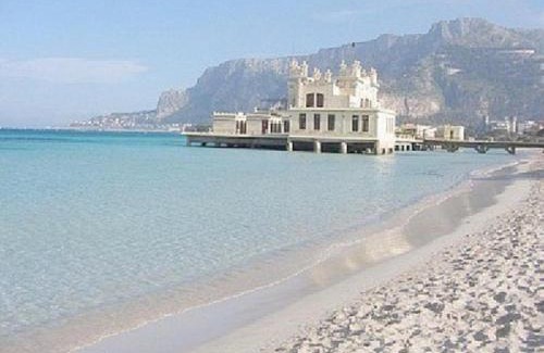 Partanna Apartment | Mondello Rose House