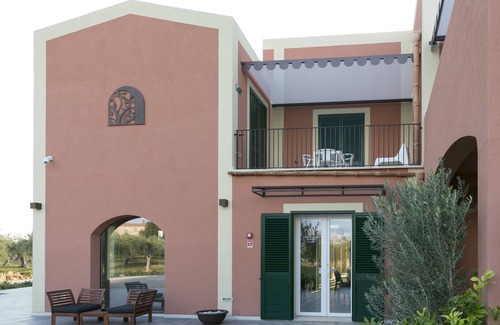 Paceco House | Olea Court Resort
