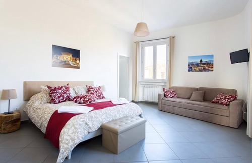 Centro Storico Bed & Breakfast | Palermo apartment large and bright