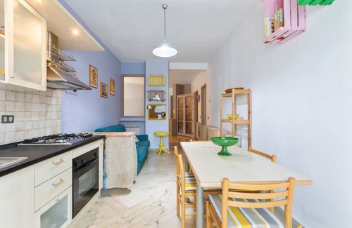 Borgo Vecchio Apartment | Politeama Lovely Apartment with Balcony