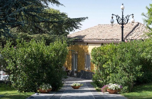 Ragalna Villa | Ragalna Villa Sleeps 6 with Pool