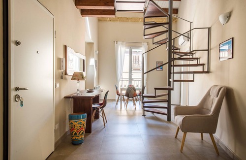 Centro Storico Apartment | Santa Cecilia Apartment 6A by Wonderful Italy
