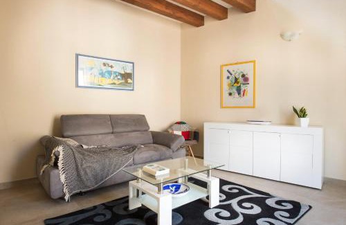 Centro Storico Apartment | Santa Cecilia Apartment by Wonderful Italy