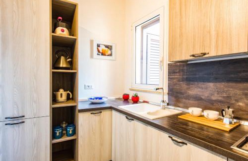 Centro Storico Apartment | Santa Cecilia Apartment by Wonderful Italy